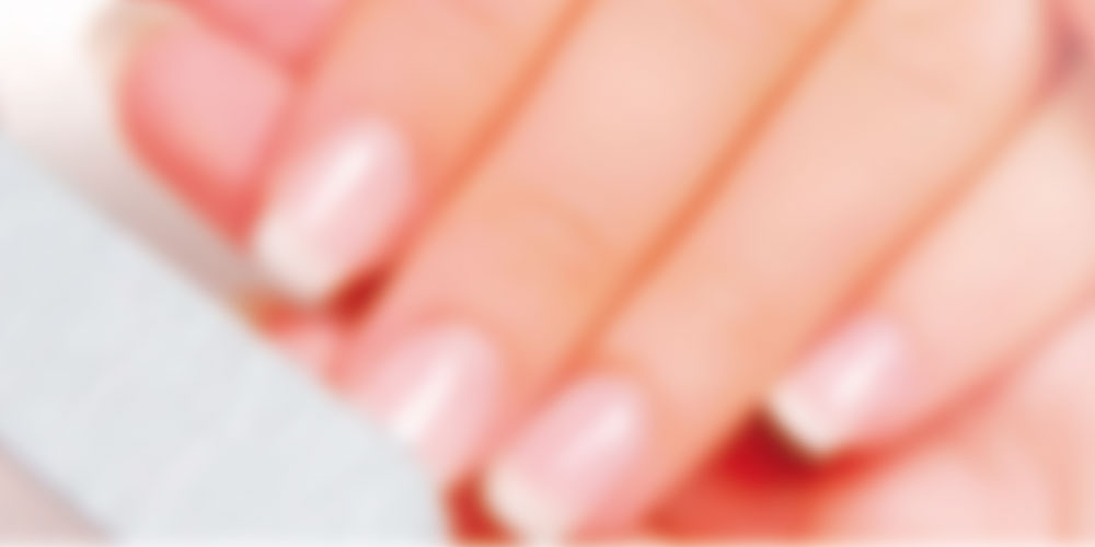 VOOR VERZORGDE HANDEN EN NAGELS